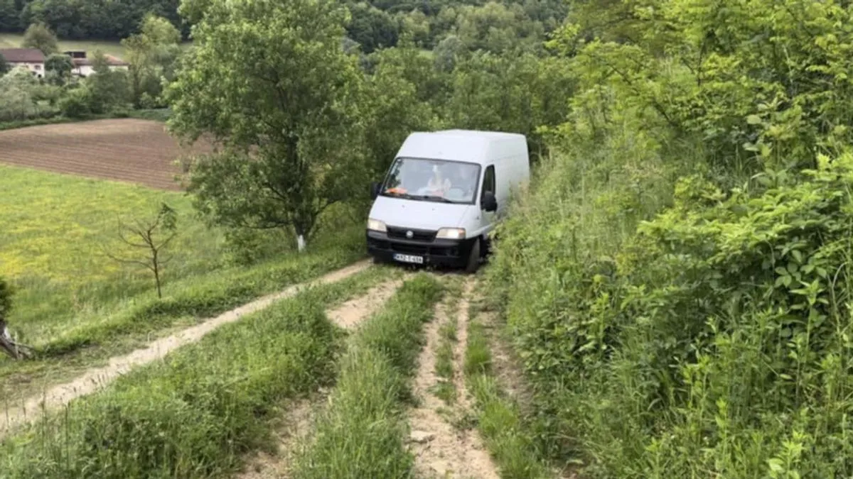 Velika drama odvijala se u mjestu Ljubije kod Prijedora: Medina molila da polahko izvlače kombi