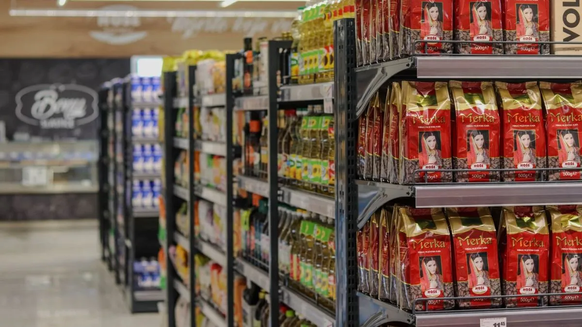 U proizvodnom segmentu poslovanja Hoše komerc je razvio linije proizvoda pod brendovima Bony i Merka, a tvornica slastica je jedna od najsavremenijih u regiji.