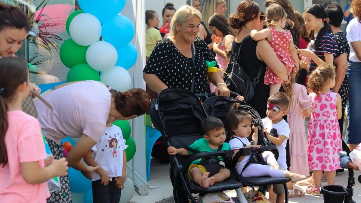 U proizvodnom segmentu poslovanja Hoše komerc je razvio linije proizvoda pod brendovima Bony i Merka, a tvornica slastica je jedna od najsavremenijih u regiji.