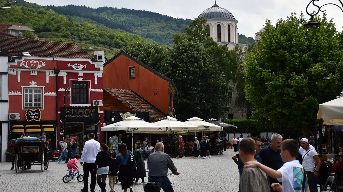 Osim arhitektonskog naslijeđa, Prizren je poznat i po bogatoj gastronomskoj ponudi, koja spaja ukuse Balkana i Orijenta.