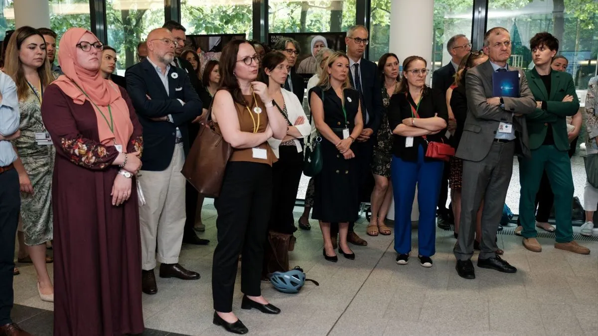 U Briselu otvorena izložba posvećena genocidu u Srebrenici