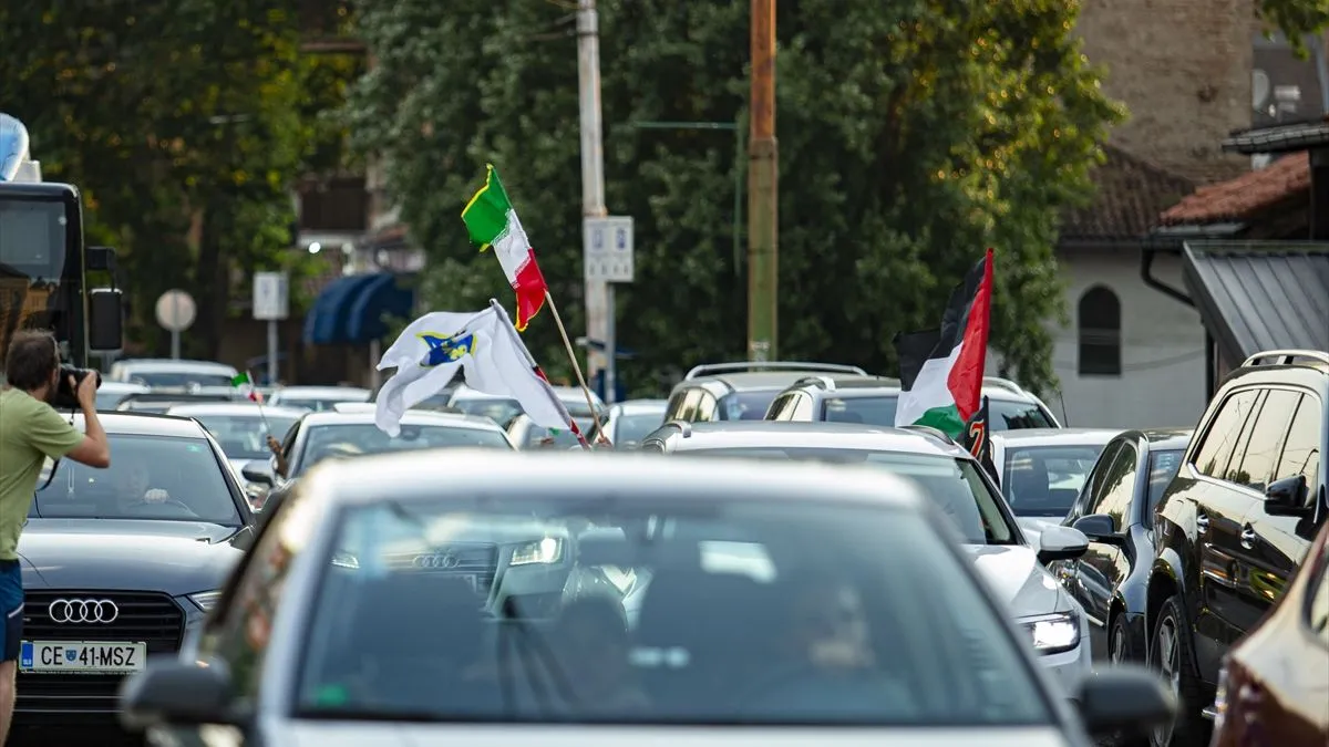 Kolona automobila prodefilovala Sarajevom u znak podrške otporu Irana i Palestine 