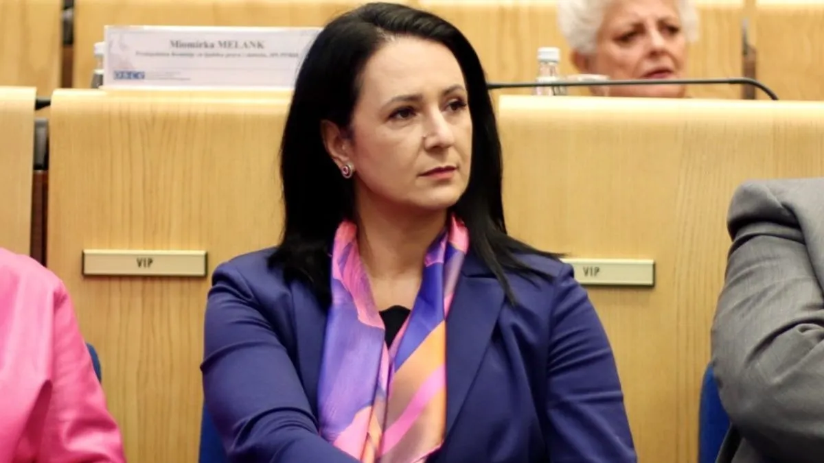 Vlada koja, kako kaže, funkcioniše kroz 220 hitnih sjednica, naspram samo 57 redovnih, nije vlada koja upravlja