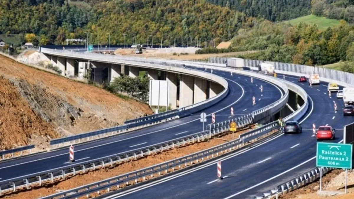 identičan tender je raspisan i prošle godine,kada su otkrivene ozbiljne sumnje u koruptivne radnje i zamjenu originalnih ponuda, što je tada rezultiralo i uključenjem OLAF-a