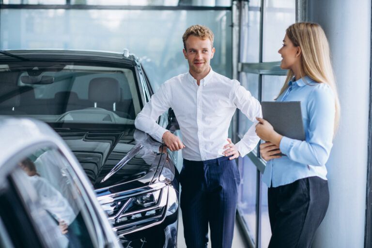 Tržište automobila u Bosni i Hercegovini suočava se s dvostrukim izazovom – rastom cijena i povećanom potražnjom. 