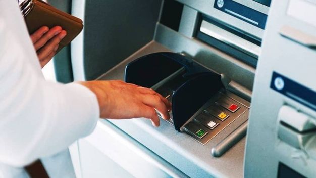 Sve je izgledalo uobičajno – kartica je umetnuta, PIN unesen, iznos odabran