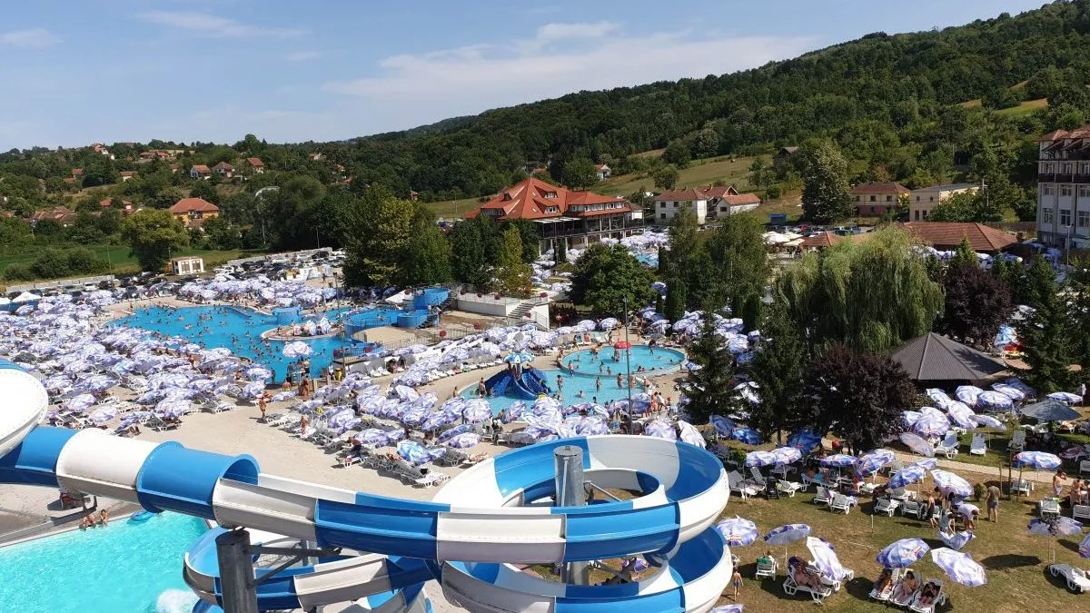 Oni su smješteni u intenzivnu njegu Klinike za pedijatriju gdje se još uvijek nalaze.