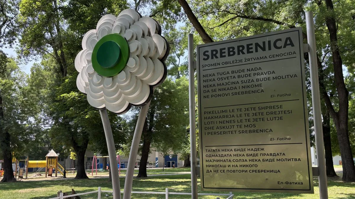 Gradonačelnik je kazao i da je svjestan da je Srebrenica najbolnija rana Evrope nakon Drugog svjetskog rata.