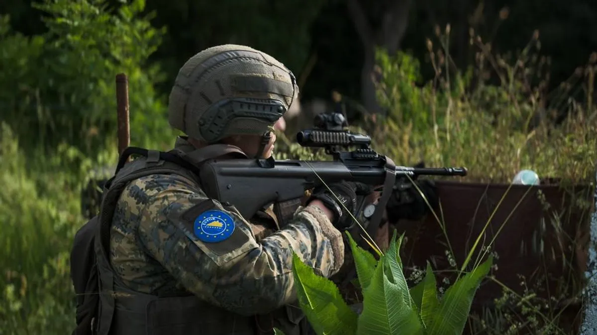 Tokom ovog perioda, lokalno stanovništvo može primijetiti povećano prisustvo trupa i vojnih vozila u tom području.