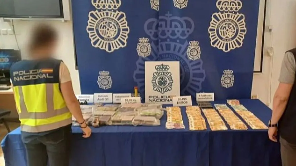 Vjeruje se da je grupa prokrijumčarila više od 200 ljudi i ostvarila profit veći od 2,5 miliona eura