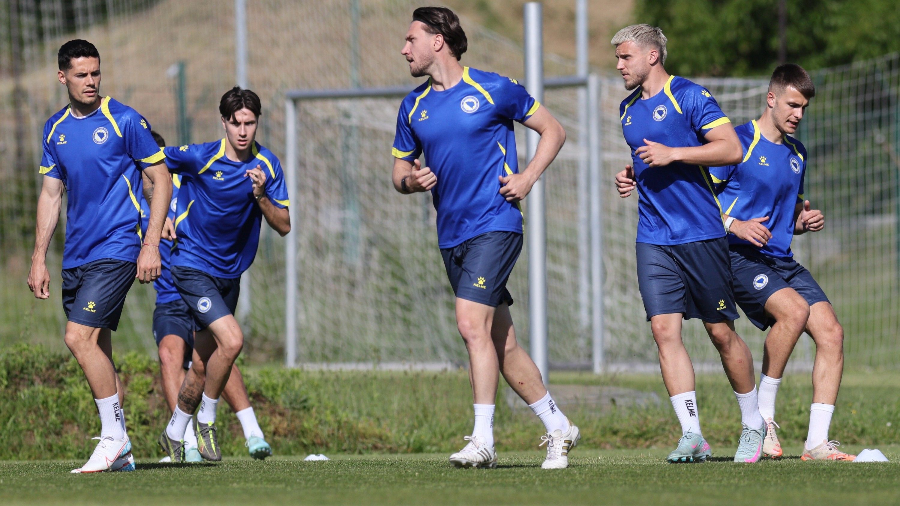 Džeko se priključio reprezentaciji, Zmajevi u dobroj atmosferi odradili još jedan trening