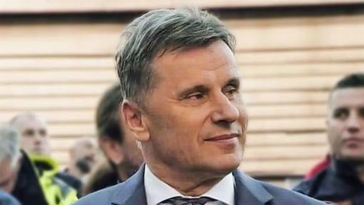 Građani upućuju poruke podrške Fadilu Novaliću: Pustite ga da nam poveća penzije!