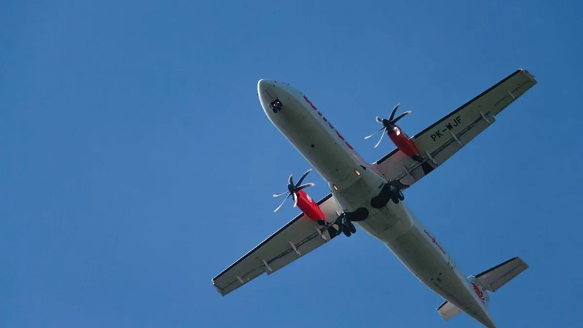 Svi putnici su u dobrom zdravstvenom stanju, a tehničari će pregledati avion