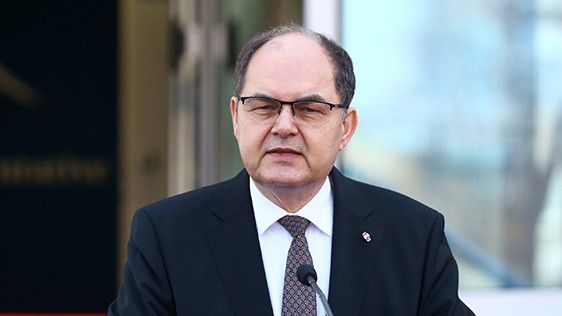 Građani BiH zaslužuju ozbiljnu, odgovornu i istinski proevropsku politiku, a ne fingirane dogovore i vječne alibije.