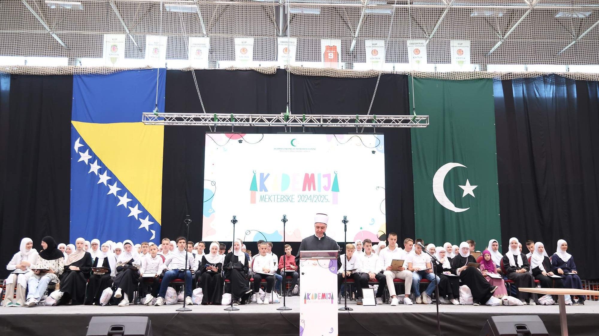 Reisul-ulema u Zenici: Ono što ponesemo iz mekteba, nosimo kroz cijeli život