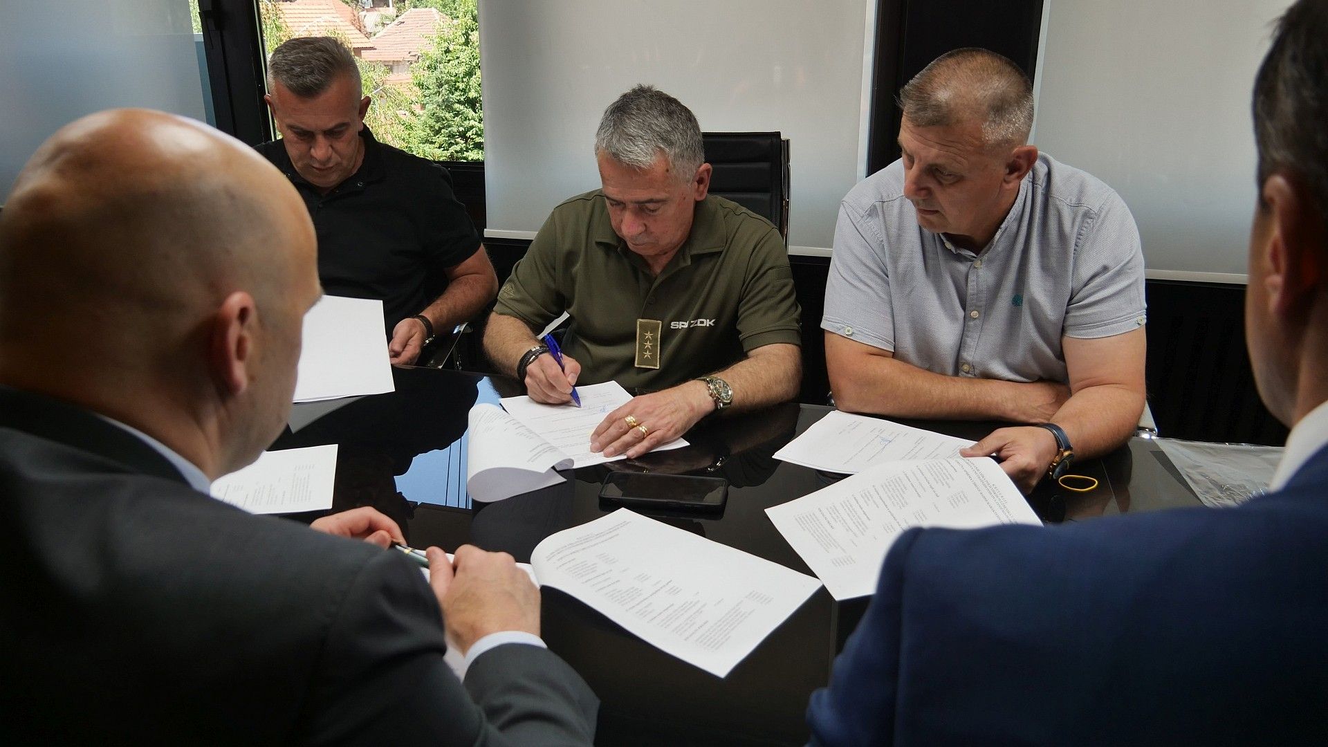 Podsjetio je da je u mandatu Vlade koju predvodi, posljednjih godinu i po dana, plata pripadnika MUP-a povećana za oko 20 posto te uvedena brojna dodatna prava