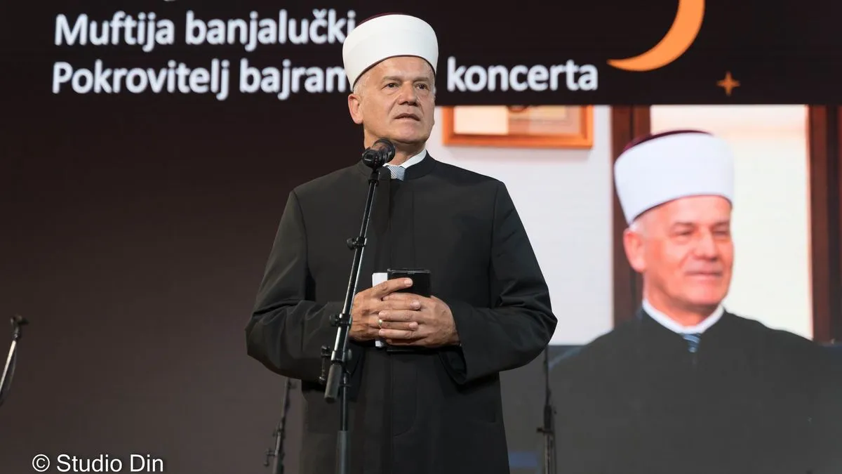 Banski dvor bio je prepun posjetilaca koji su došli da uveličaju ovu svečanost i uživaju u bogatom programu.