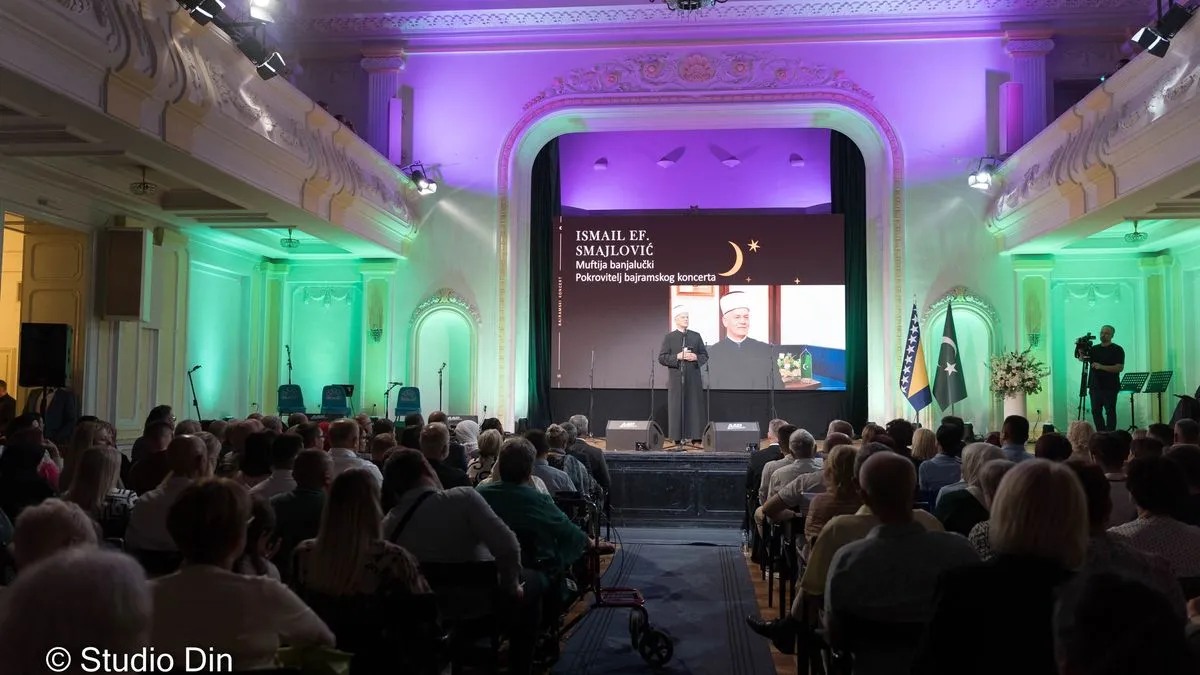 Banski dvor bio je prepun posjetilaca koji su došli da uveličaju ovu svečanost i uživaju u bogatom programu.
