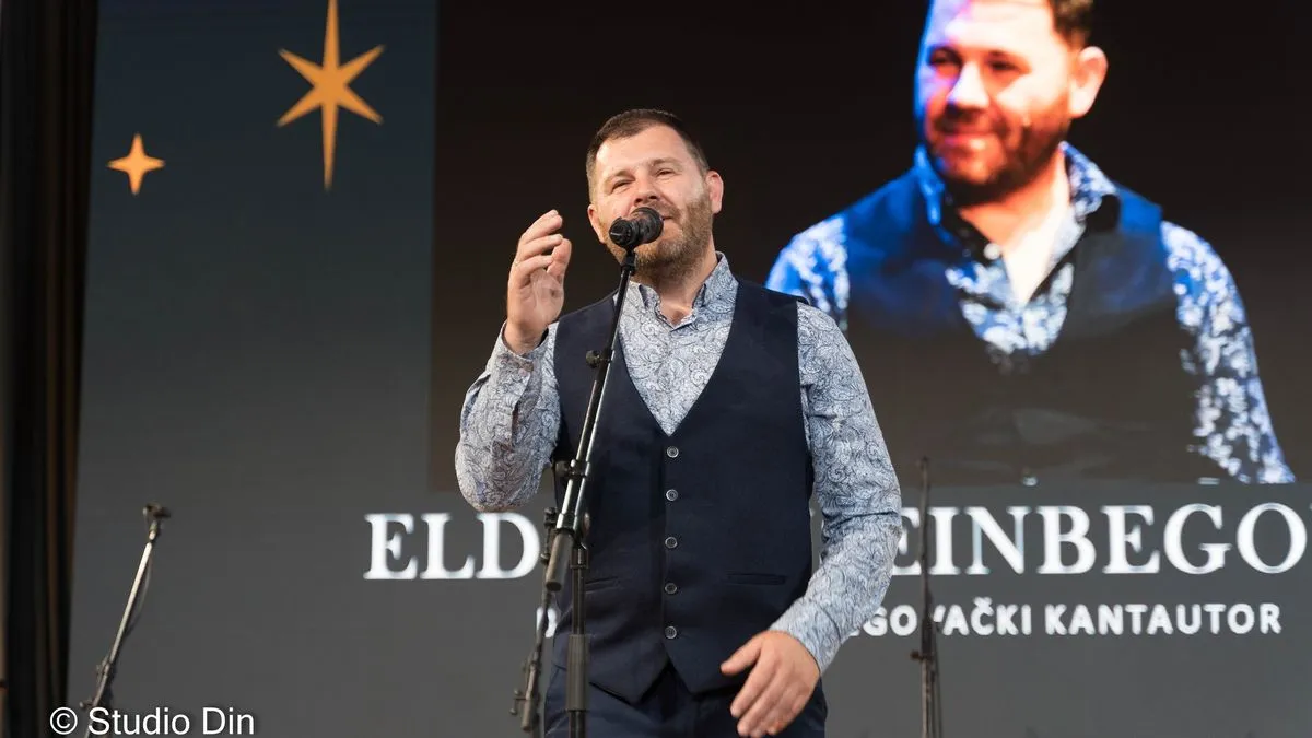 Banski dvor bio je prepun posjetilaca koji su došli da uveličaju ovu svečanost i uživaju u bogatom programu.