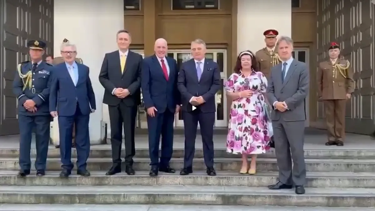 Predstavnici britanske politike oštro su osudili djelovanje političkih pojedinaca iz RS-a, jasno naglašavajući da UK poštuje suverenitet i teritorijalni integritet  BiH. 