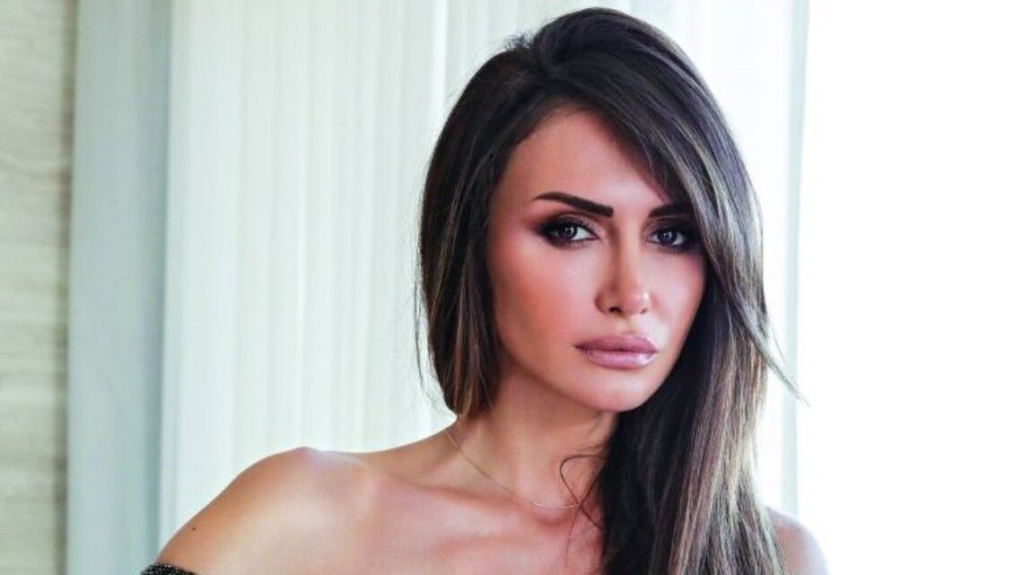 Divne vijesti nakon dugo vremena kod Emine Jahović: Pjevačica u bijelom, čestitke sa svih strana