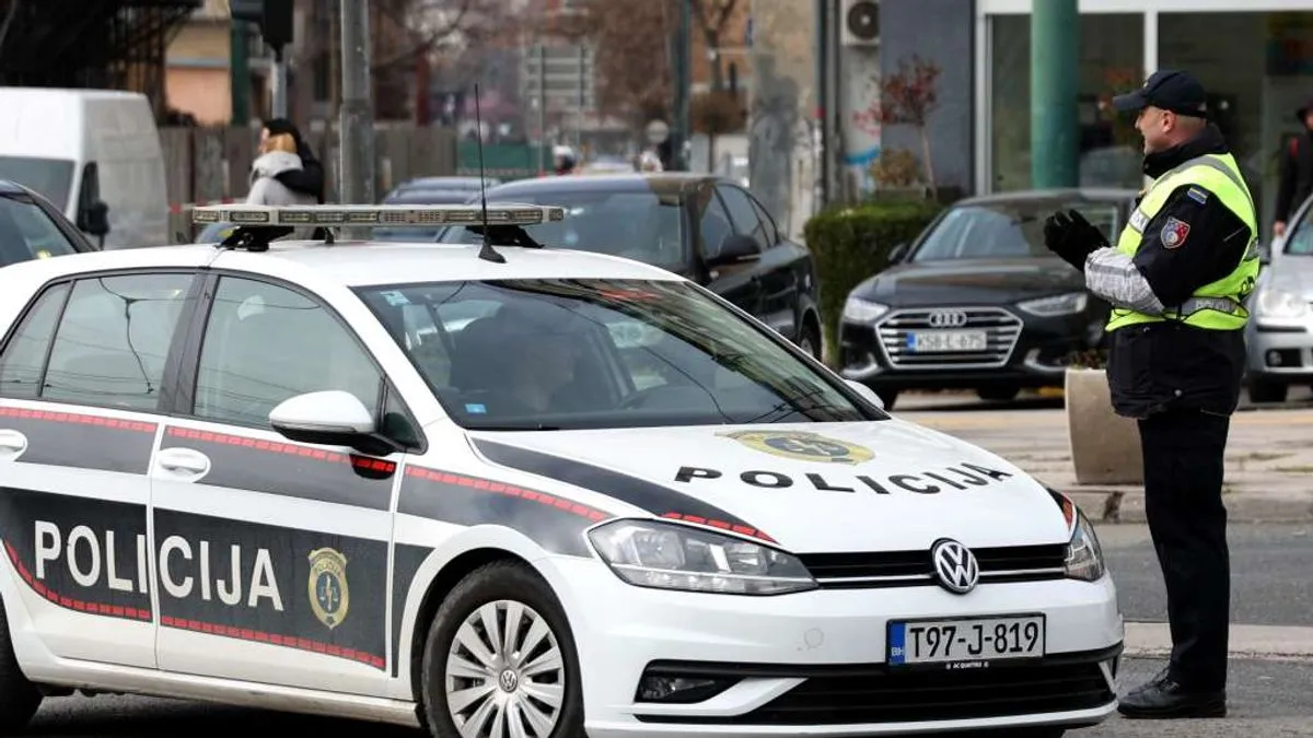 U nesreći je pješakinja zadobila teške tjelesne povrede, uključujući frakturu lijeve potkoljenice