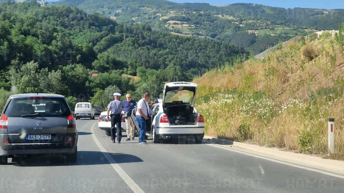 Vozačima se savjetuje oprez i strpljenje prilikom prolaska ovom dionicom puta.l