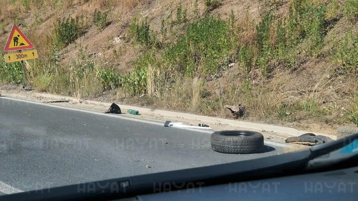 Oprez za vozače: Krš i lom na M-17, dijelovi razbacani po cesti