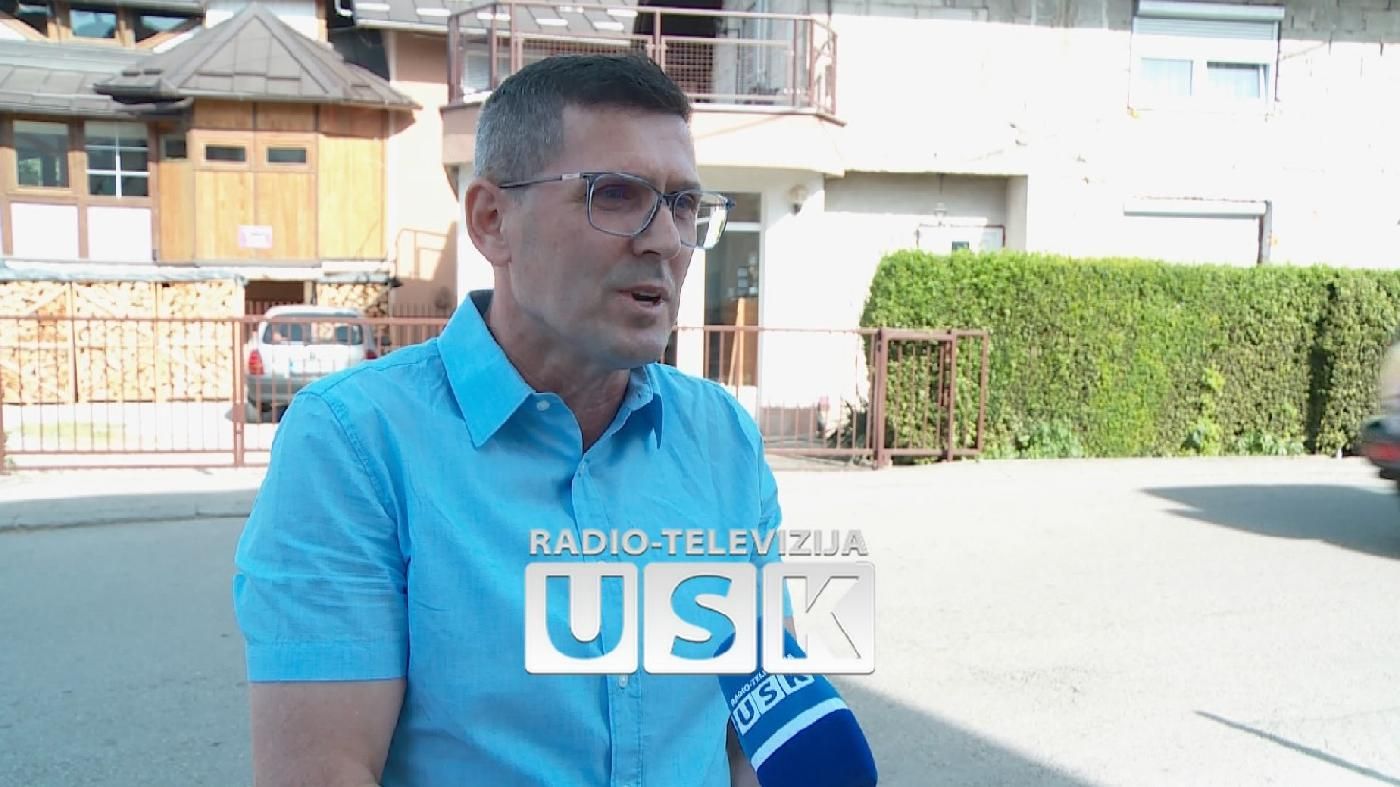 Disciplinski postupak u ovom slučaju, tvrdi, nije do kraja proveden, a pravdu, nakon mnogobrojnih odbijenih zahtjeva za razgovor i pregovore, mora tražiti na ovaj način.      