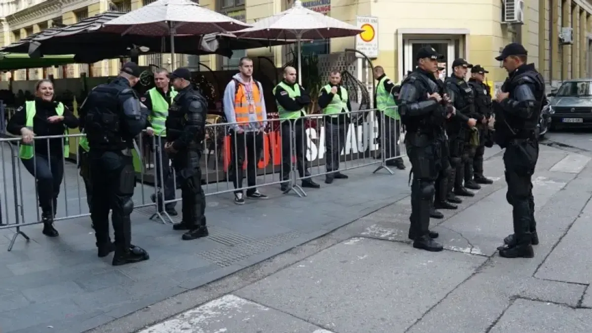 Saobraćaj će biti obustavljan etapno od 18 do 19 sati u skladu s prolaskom učesnika skupa predviđenom rutom i procjenom policijskih službenika MUP-a Kantona Sarajevo.
