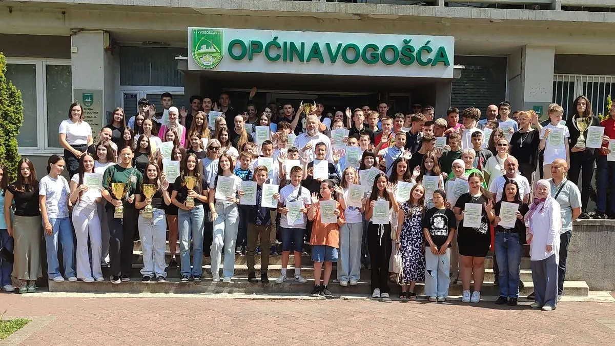 Učenici vogošćanskih osnovnih škola su postigli zapažene rezultate i na svim višim nivoima takmičenja.