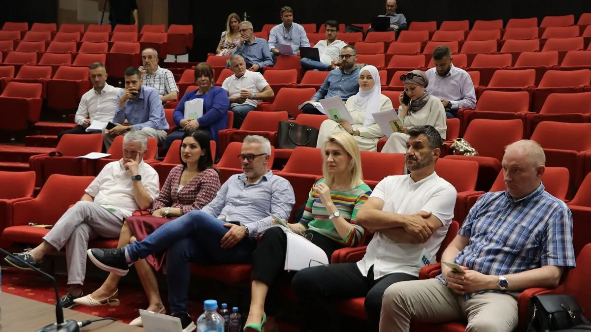 Kada konačno dobijemo taj projekat, kad dobijemo iznose, očekujem da krenemo u raspisivanje javne nabavke...