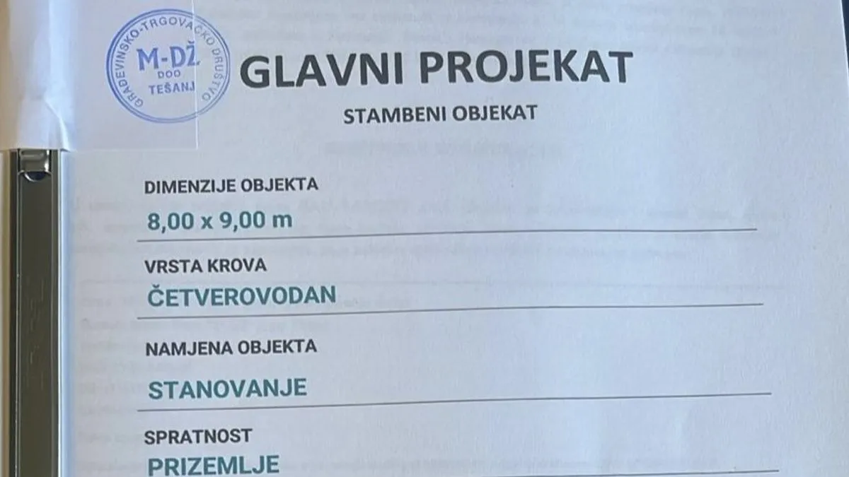 Iako je Munira naslijedila zemljište od svojih roditelja, porodica nema finansijskih sredstava za izgradnju kuće.