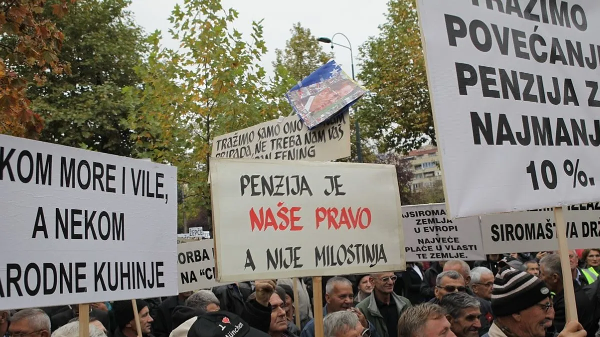 Kraj ignorisanja? Penzioneri prijete protestima: Dosta je političkih obećanja, hoćemo život!