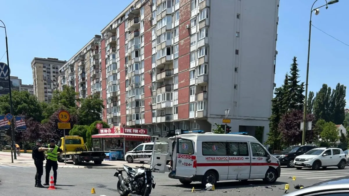 Tri osobe iz vozila Hitne pomoći su na kontrolnim ljekarskim pregledima, u Općoj bolnici i KCUS 
