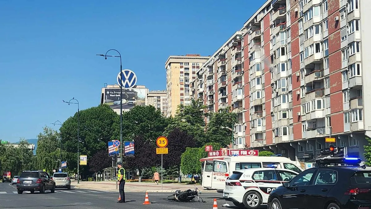 Tri osobe iz vozila Hitne pomoći su na kontrolnim ljekarskim pregledima, u Općoj bolnici i KCUS 