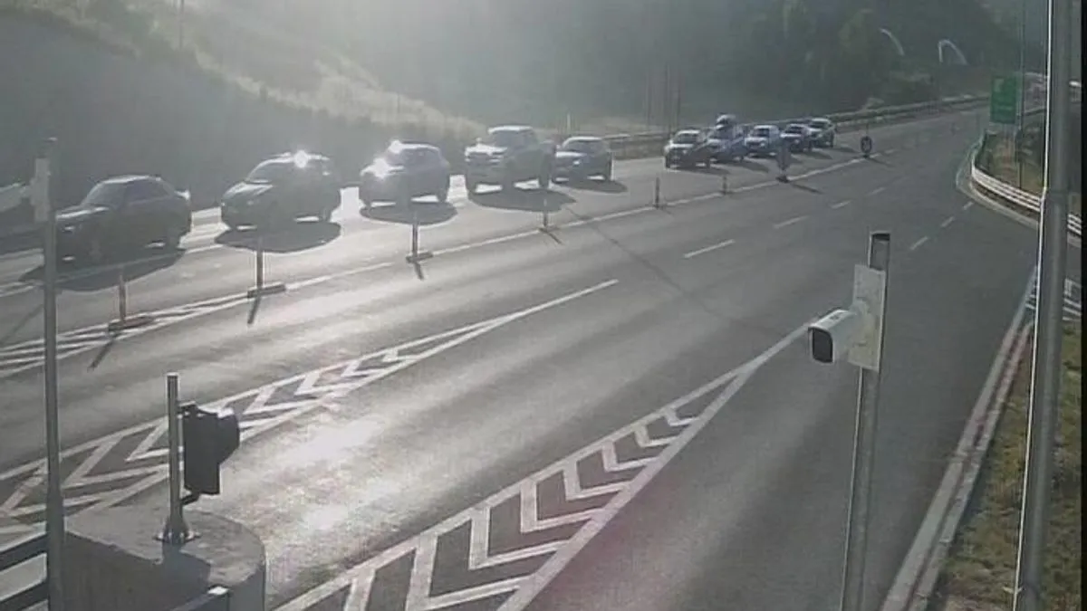 Vozači se pozivaju na strpljenje i oprez tokom putovanja, kao i na poštovanje svih saobraćajnih propisa.