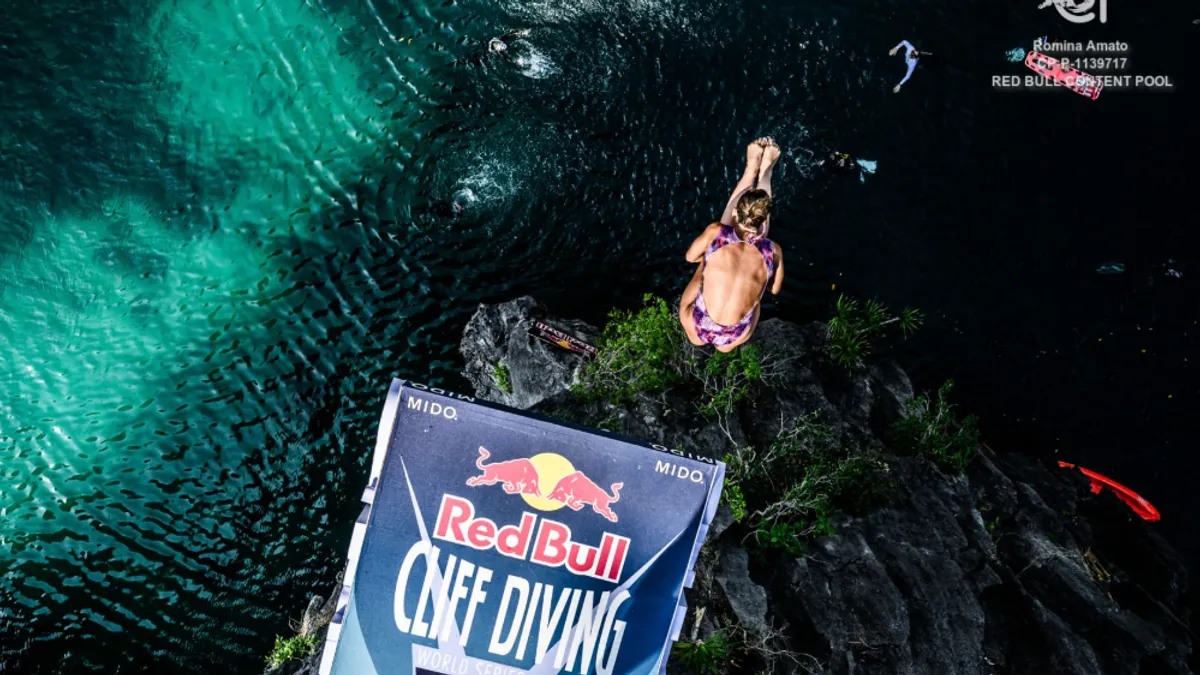 Red Bull Cliff Diving elita stiže u Polignano a Mare, potom slijedi spektakl u Mostaru