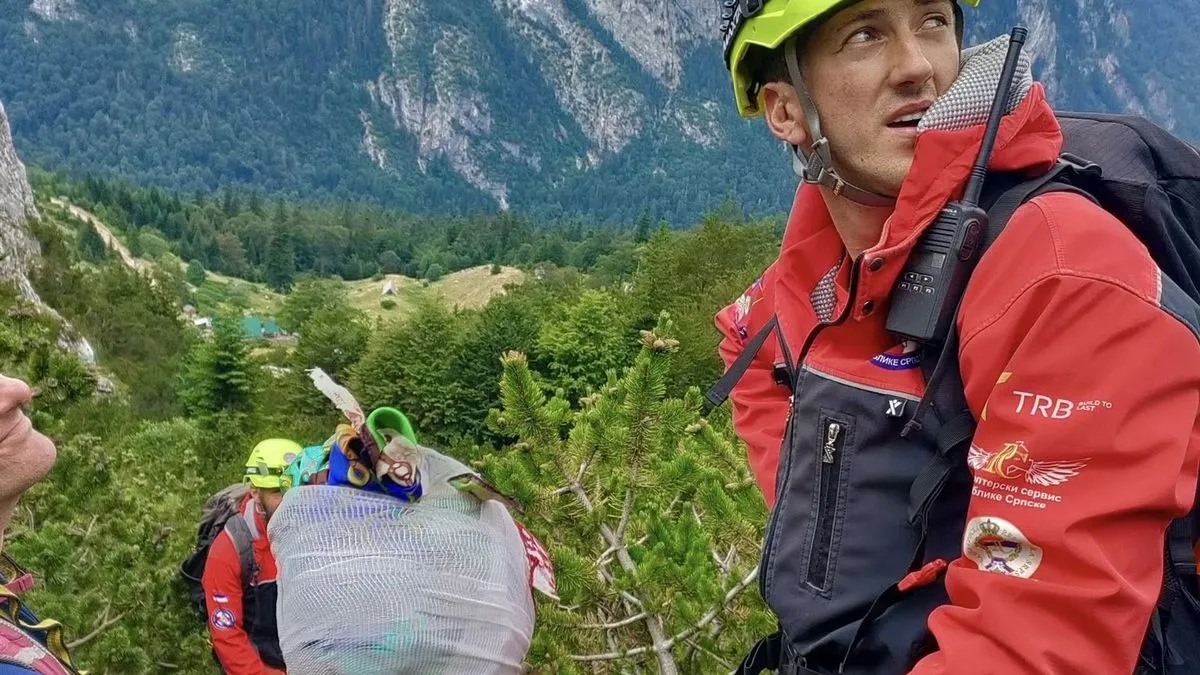 Prema zvaničnoj objavi GSS Foča, akcija spašavanja pokrenuta je u subotu, nakon dojave rendžera Nacionalnog parka 'Sutjeska'.