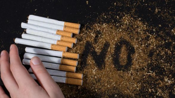 Najnovija istraživanja pokazuju da elektronska cigareta i nije toliko efikasna u odvikavanju od pušenja, a pročitajte i druge zablude o prestabku pušenja