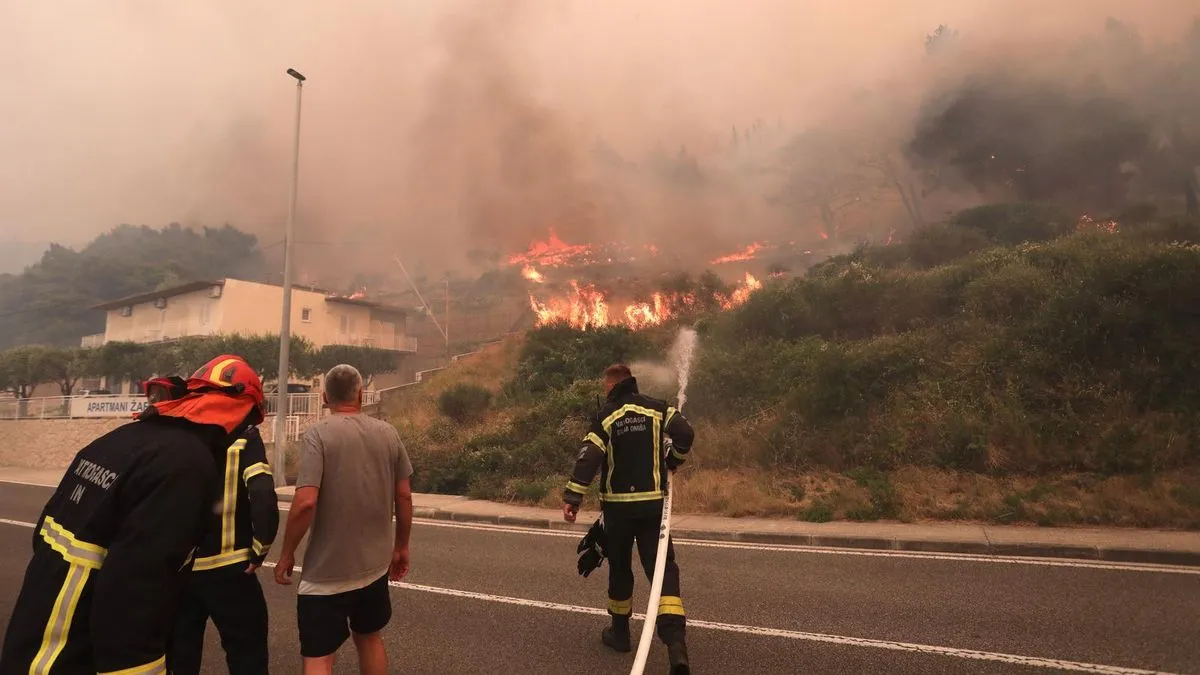 Kao u paklu: Pogledajte snimak iz epicentra požara u Hrvatskoj