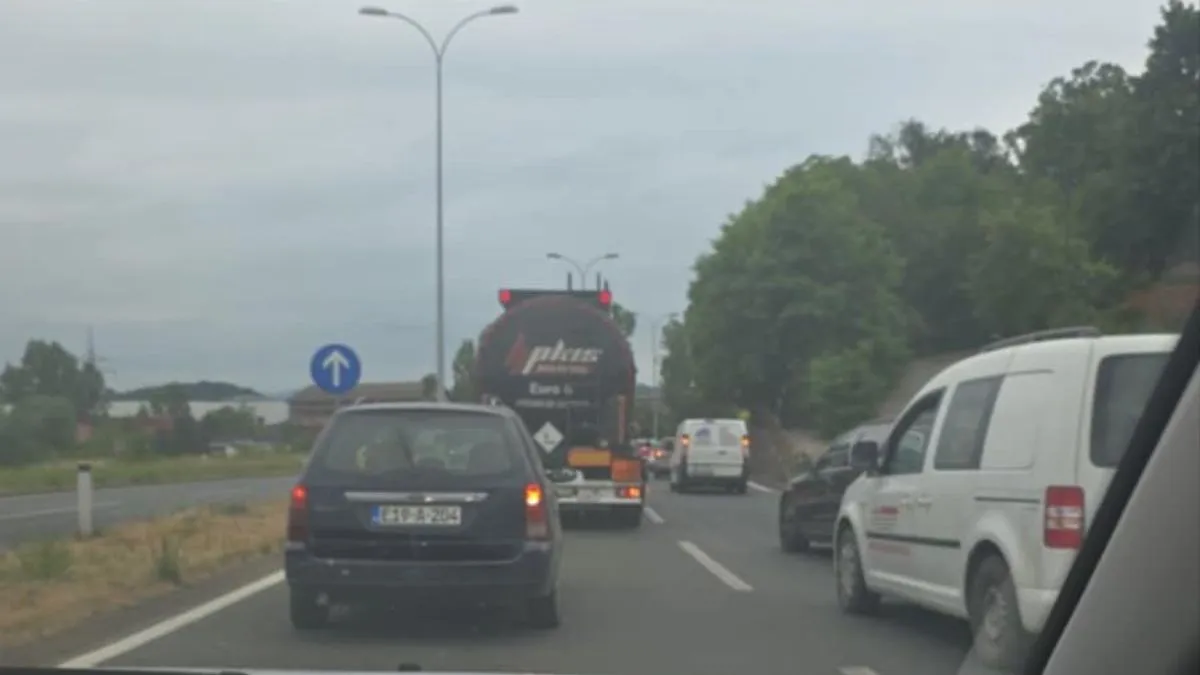  Vozačima se savjetuje dodatna opreznost dok se situacija na terenu stabilizuje.