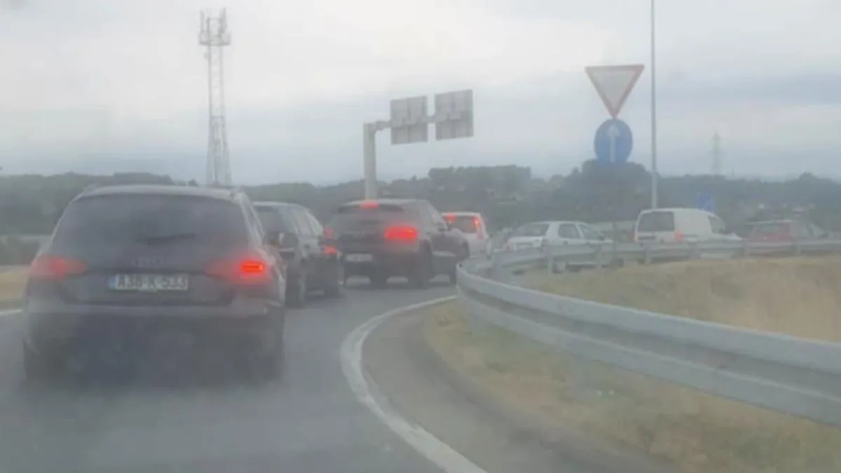  Vozačima se savjetuje dodatna opreznost dok se situacija na terenu stabilizuje.