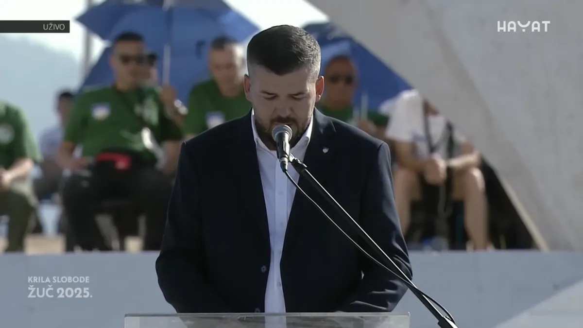 Naglasio je da sloboda nije darovana, nego odbranjena krvlju najboljih sinova BiH. 