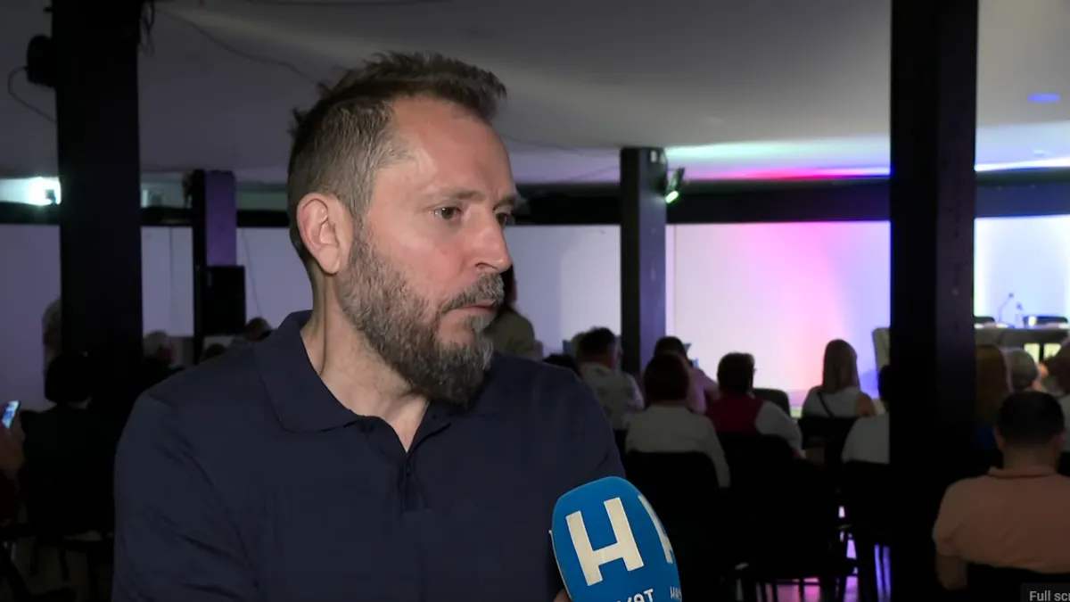 Ova zbirka tekstova obuhvata period od 2020. do 2025. godine, vrijeme ispunjeno političkim turbulencijama, društvenim previranjima i borbom za istinu