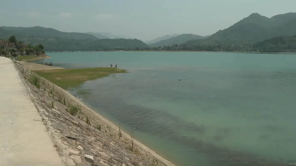 Ugrožena turistička sezona: Jablaničko jezero nikada nije bilo ovako prazno