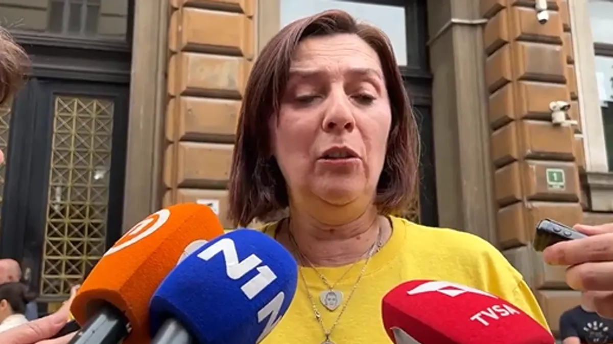 Pogođen je u lijevu stranu srca i umro je u sekundi. Nadam se da se nije patio, da ga nije boljelo - kaže ona