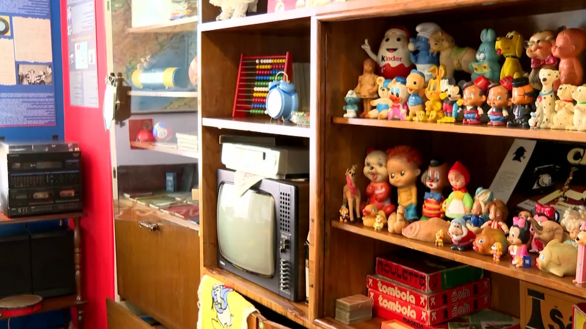 Izloženi predmeti pričaju priču o vremenu koje je prošlo, a kojeg se mnogi sa radošću i nostalgijom sjećaju.
