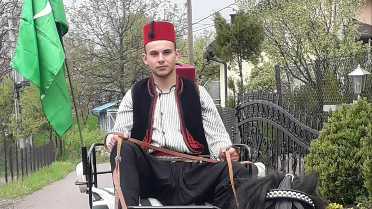 Planirali su vjenčanje, ali sudbina je odlučila drugačije: Mnogi se opraštaju od mladog Rijada