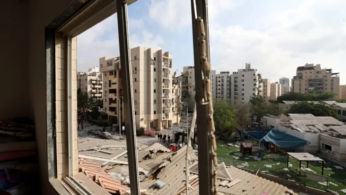 Iran je jutros, samo nekoliko sati pred početak primirja, izveo jedan od najžešćih napada u ratu sa Izraelom.